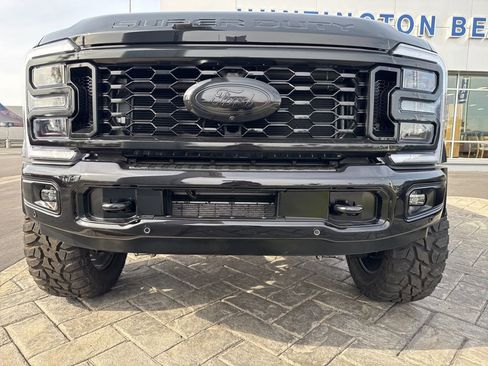 Used 2026 Ford F450 Platinum w/ FX4 Off-Road Package image 42