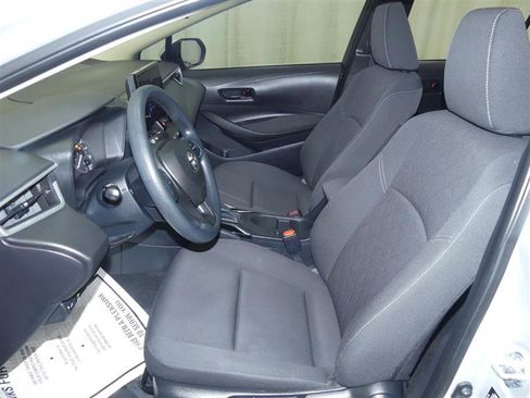 Used 2023 Toyota Corolla LE image 18