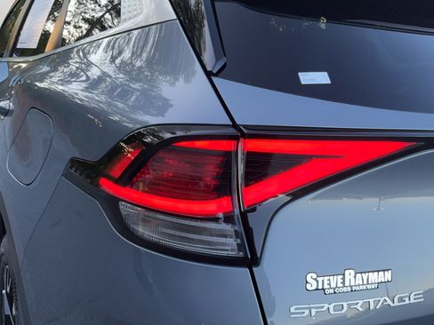 Used 2023 Kia Sportage EX FWD image 29