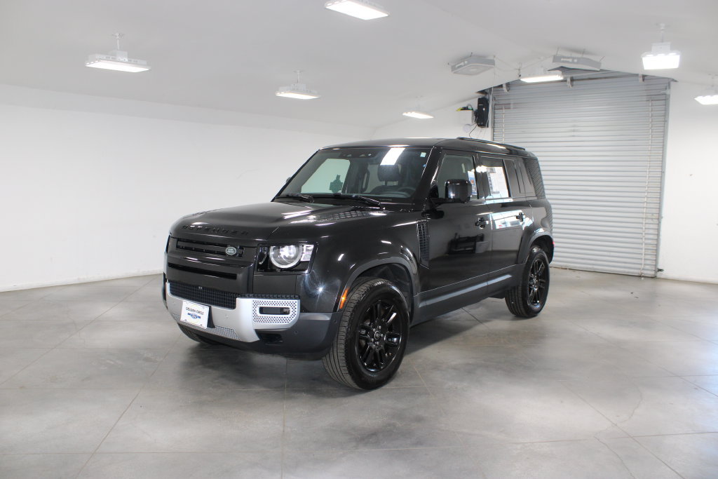 Used 2025 Land Rover Defender 110 S AWD/4WD image 4