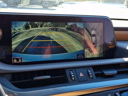 Used 2019 Lexus ES 350 Ultra Luxury image 19