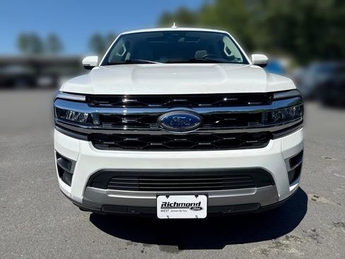 Used 2024 Ford Expedition Limited AWD/4WD image 3