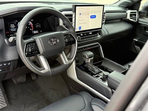 Used 2025 Toyota Tundra Platinum AWD/4WD image 9