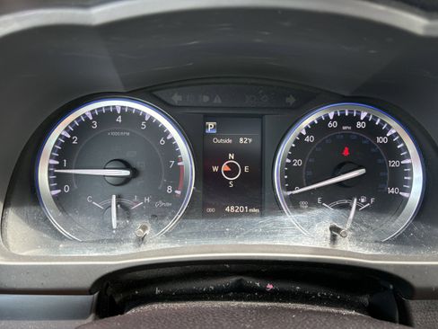 Used 2018 Toyota Highlander XLE AWD/4WD image 13