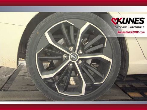 Used 2024 Nissan Altima 2.5 SR image 29