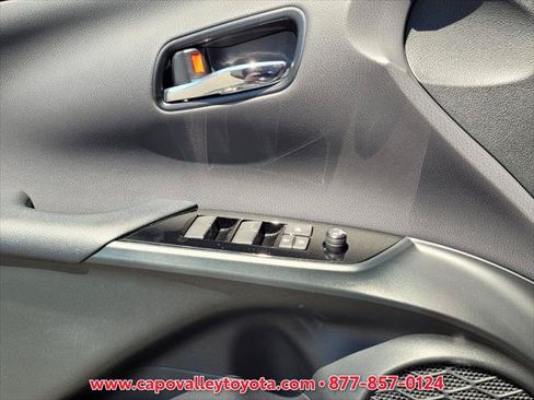 Certified 2022 Toyota Prius LE FWD image 18