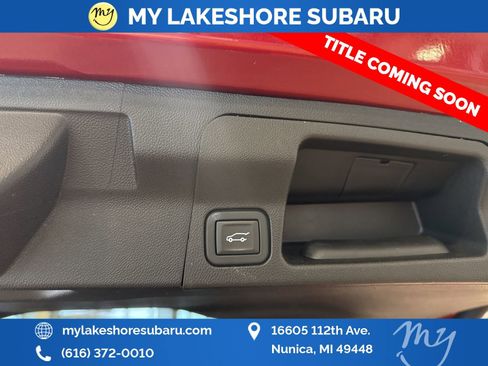 Used 2023 GMC Acadia SLE w/ Driver Convenience Package image 27