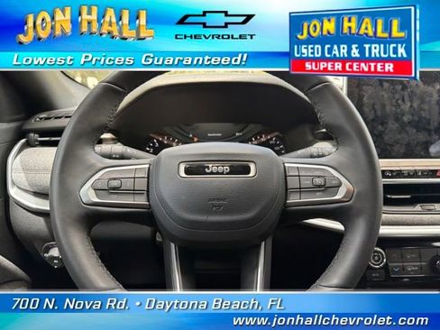 Used 2024 Jeep Compass Latitude image 18