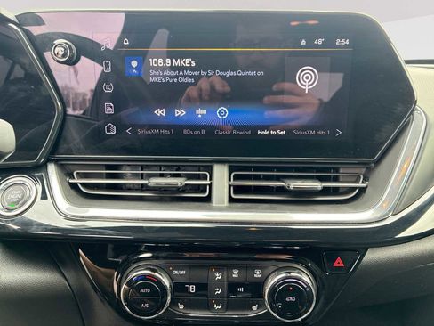 Certified 2024 Chevrolet Trax RS w/ Driver Confidence Package image 13