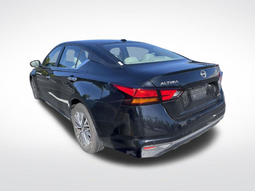Used 2025 Nissan Altima 2.5 SV AWD/4WD image 4