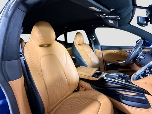 Used 2023 Aston Martin DBX AWD/4WD image 3