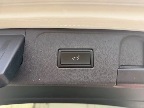Used 2019 Volkswagen Atlas SEL AWD/4WD image 29