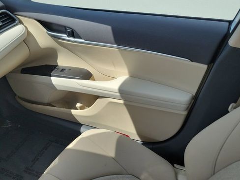 Used 2023 Toyota Camry LE FWD image 13