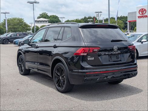 Used 2022 Volkswagen Tiguan SE R-Line AWD/4WD image 5