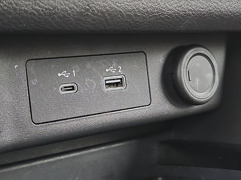 Certified 2023 Nissan Rogue SV image 22