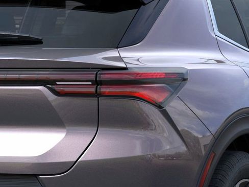 New 2026 Chevrolet Equinox EV LT image 11