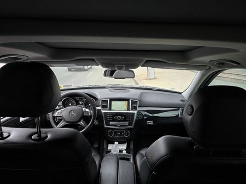 Used 2016 Mercedes-Benz GL 450 4MATIC image 31