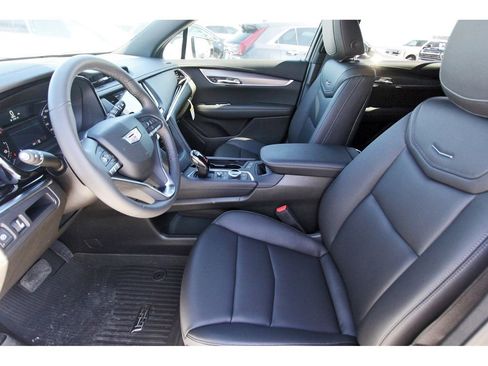 New 2025 Cadillac XT6 Luxury w/ LPO, Floor Liner Package image 6