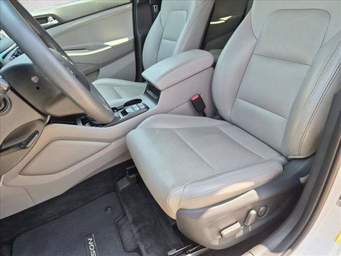 Used 2020 Hyundai Tucson Value FWD image 15