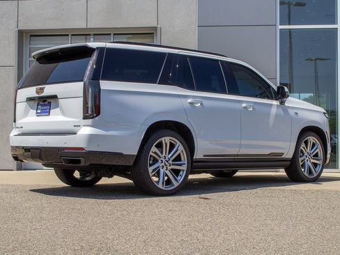 Used 2026 Cadillac Escalade Sport w/ Touring Package AWD/4WD image 10