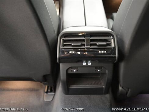 Used 2024 BMW 530i w/ M Sport Package RWD image 25