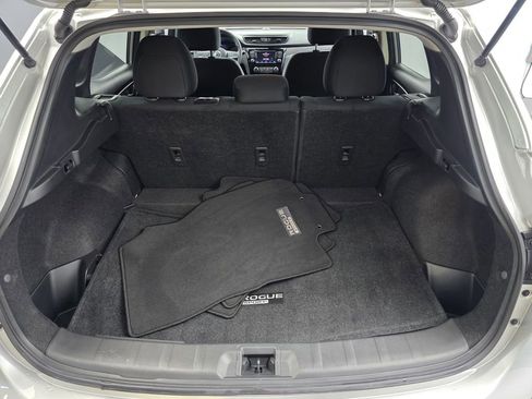 Used 2021 Nissan Rogue Sport S image 15