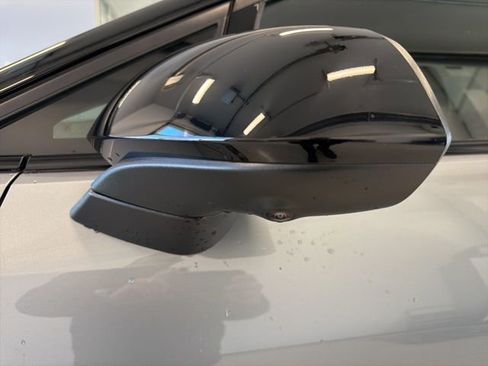 New 2026 Chevrolet Equinox EV RS image 10