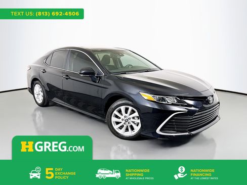 Used 2024 Toyota Camry LE w/ Convenience Package FWD image 1