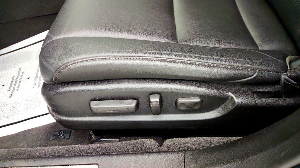 Used 2019 Acura TLX FWD image 12