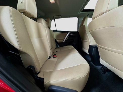 Used 2015 Toyota RAV4 XLE image 29