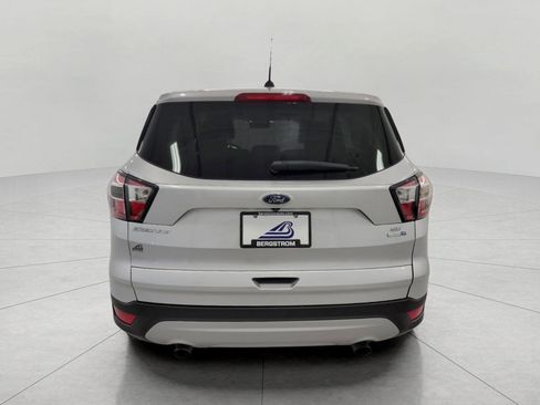 Used 2017 Ford Escape SE w/ SE Cold Weather Package AWD/4WD image 24
