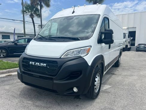 Used 2023 RAM ProMaster 3500 w/ Driver Convenience Group FWD image 3