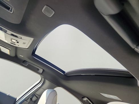 Used 2025 Lexus UX 300h AWD w/ Accessory Package (Z1) image 15