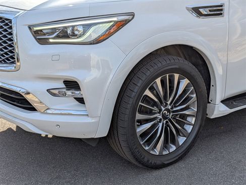 Used 2021 INFINITI QX80 Sensory w/ All-Season Package image 9