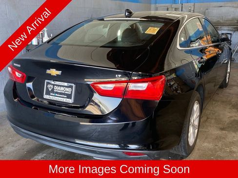 Used 2023 Chevrolet Malibu LT FWD image 2
