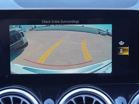 Used 2021 Mercedes-Benz GLB 35 AMG 4MATIC image 28
