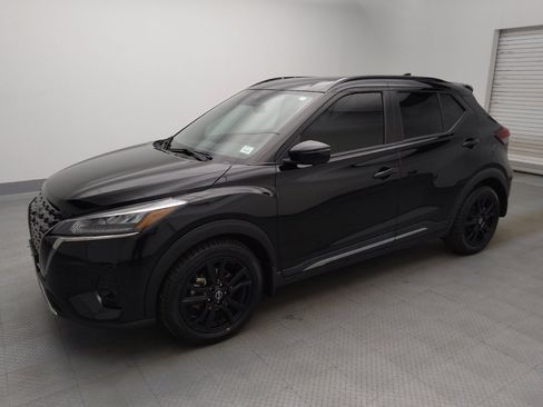Used 2023 Nissan Kicks SR FWD image 2