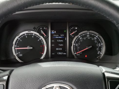 Certified 2024 Toyota 4Runner TRD Off-Road Premium w/ Off Road Premium Plus Package AWD/4WD image 21