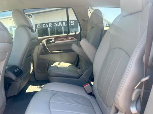 Used 2012 Buick Enclave Leather FWD image 12