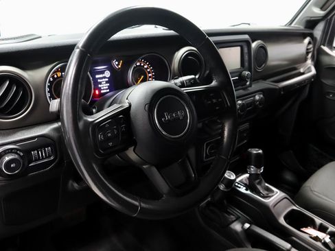 Used 2018 Jeep Wrangler Unlimited Sport S image 23