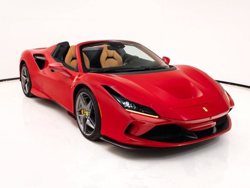 Certified 2022 Ferrari F8 Tributo RWD image 1