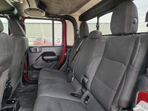 Used 2022 Jeep Gladiator Sport image 9