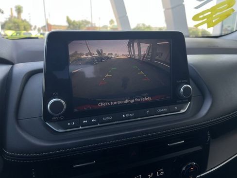 Certified 2023 Nissan Rogue SV image 15