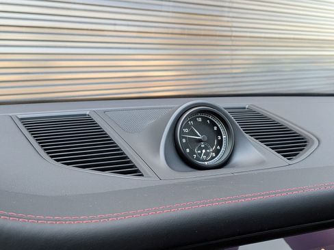 New 2026 Porsche Macan image 21