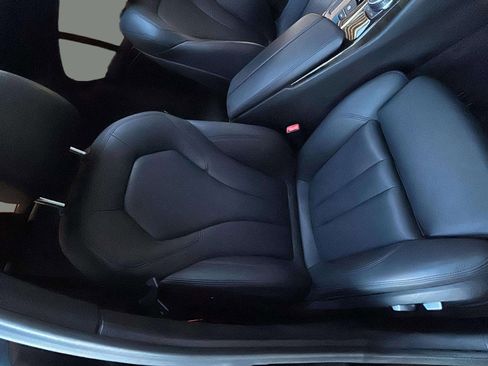 Used 2018 BMW 530i xDrive image 25