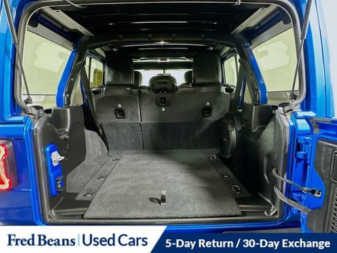 Used 2022 Jeep Wrangler Unlimited Sahara AWD/4WD image 33