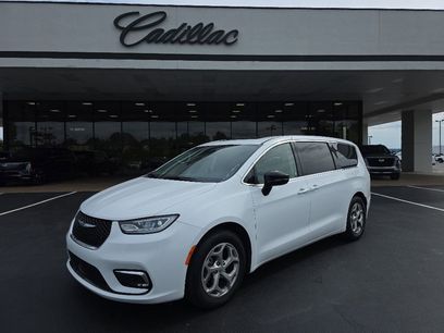 Used 2024 Chrysler Pacifica Limited