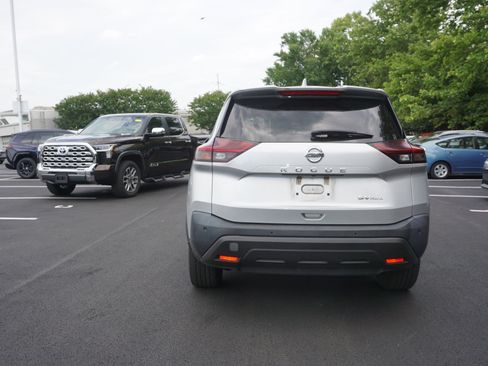 Used 2021 Nissan Rogue SV AWD/4WD image 4