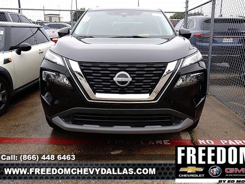 Used 2023 Nissan Rogue S image 3