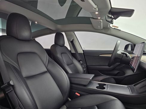 Used 2022 Tesla Model 3 Performance image 14